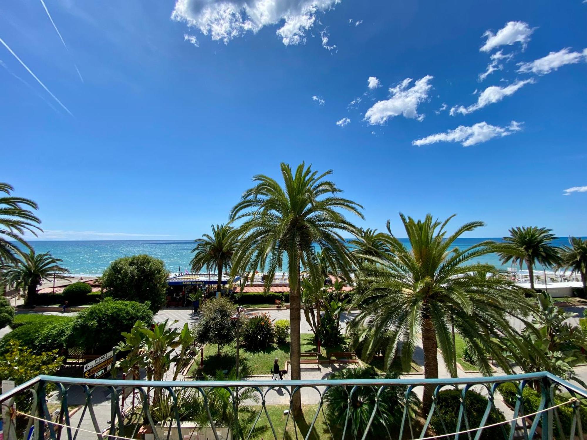 Hotel Gambone Finale Ligure Exteriér fotografie