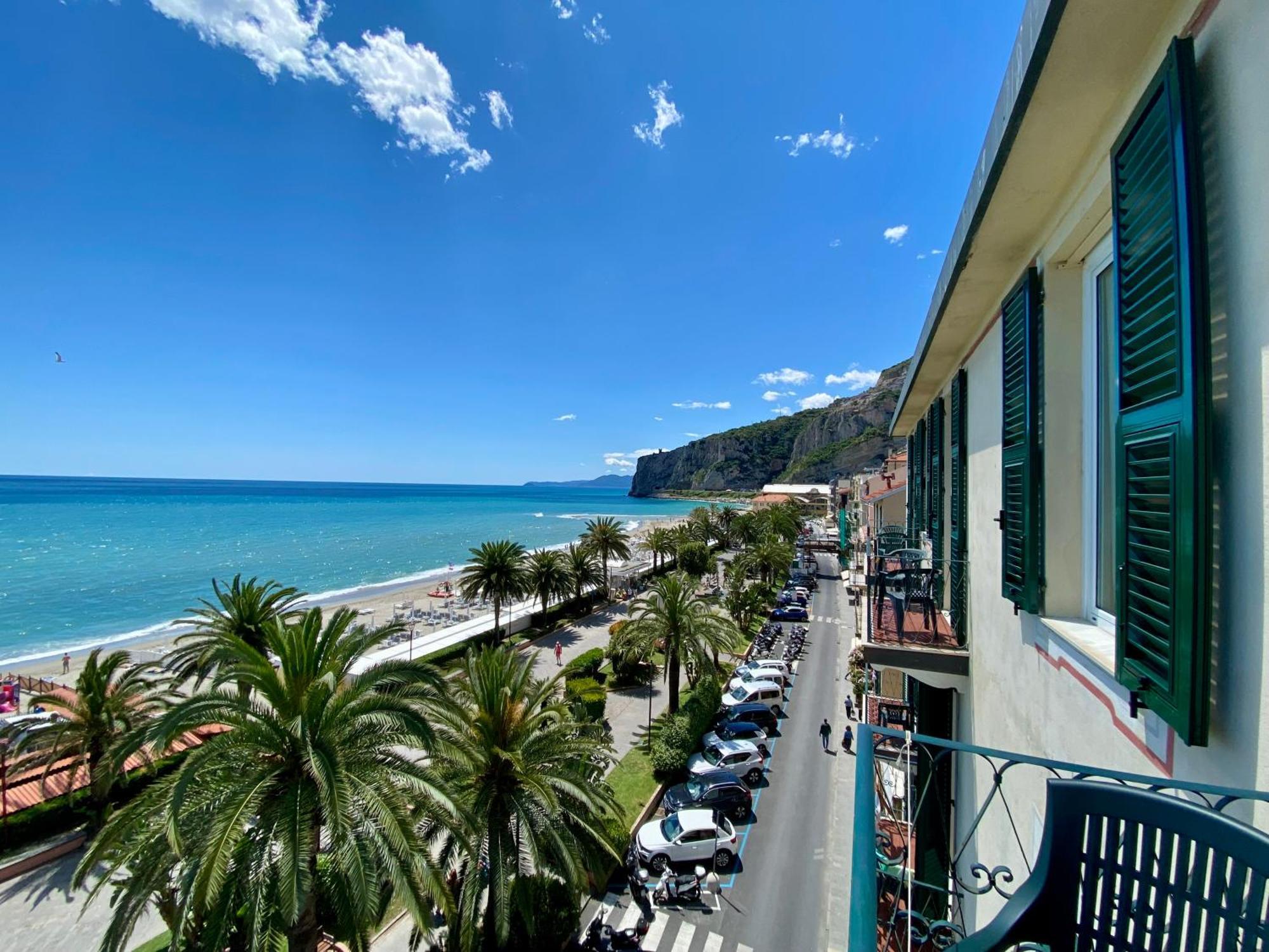Hotel Gambone Finale Ligure Exteriér fotografie