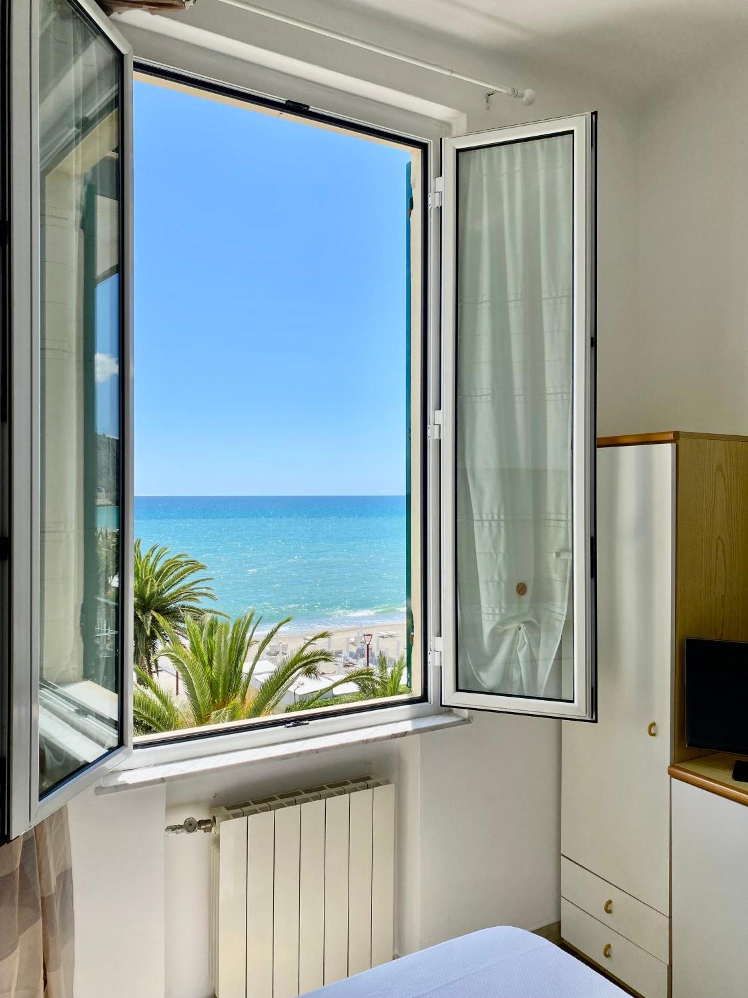 Hotel Gambone Finale Ligure Exteriér fotografie