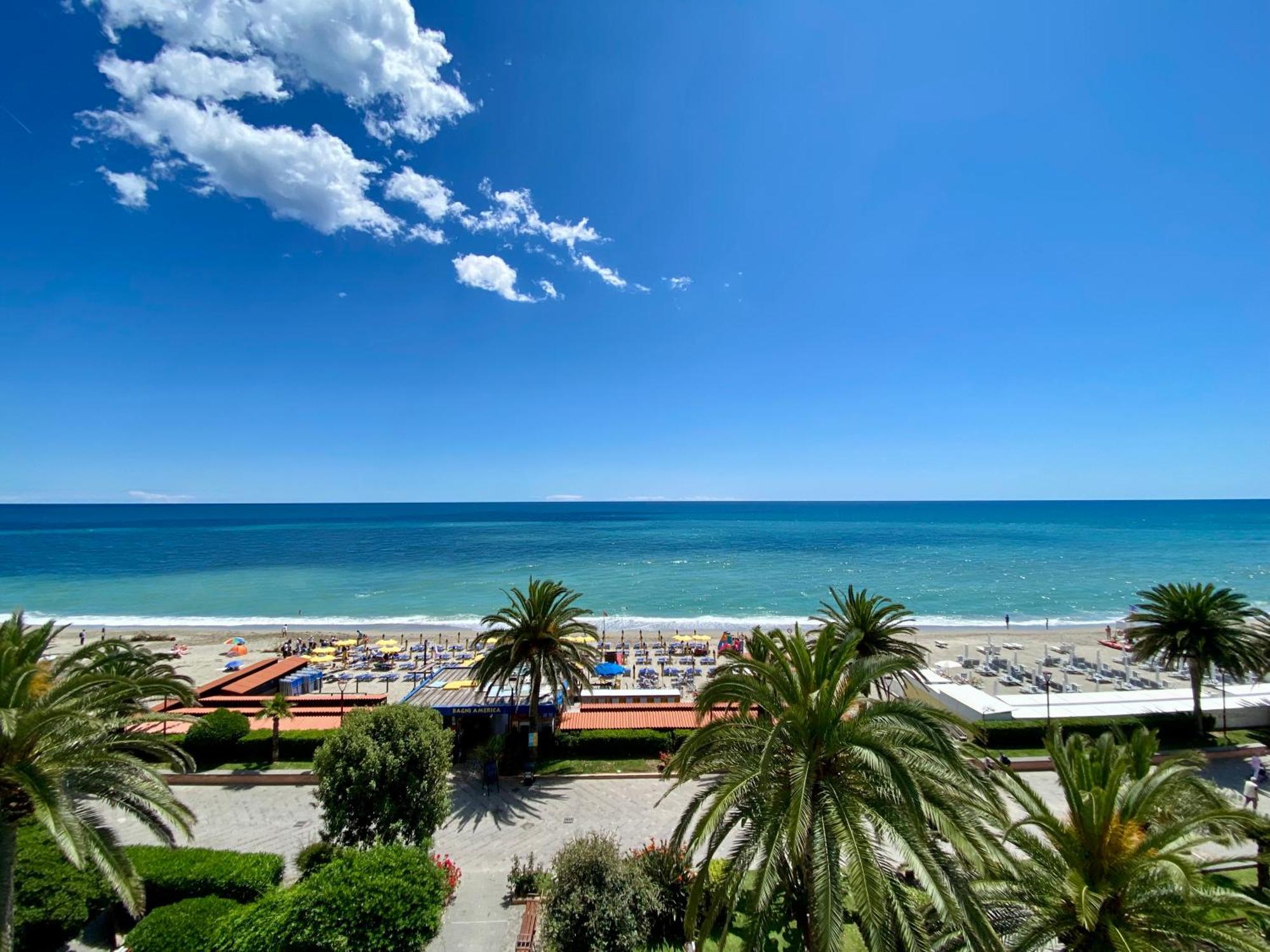 Hotel Gambone Finale Ligure Exteriér fotografie