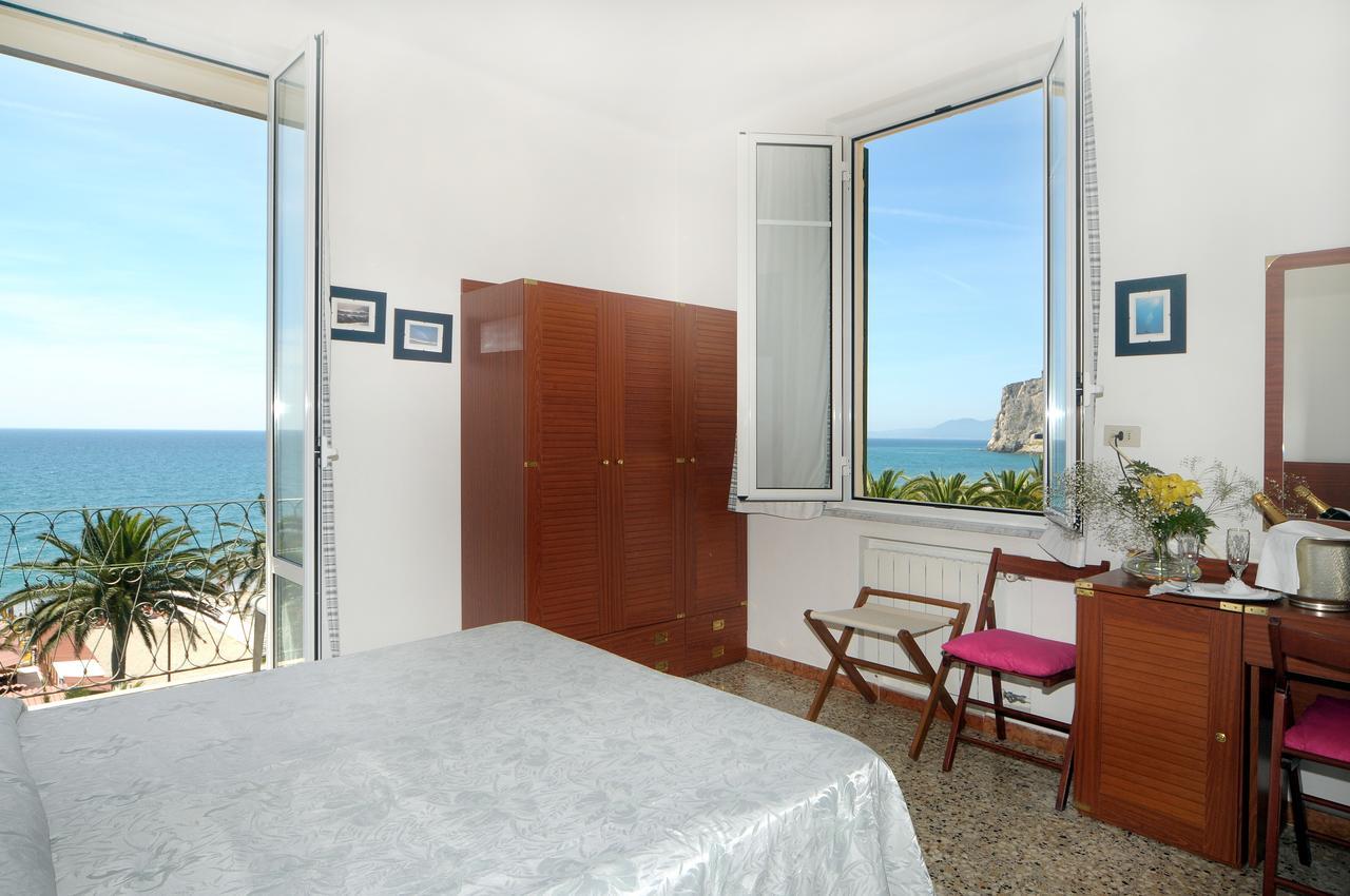 Hotel Gambone Finale Ligure Exteriér fotografie